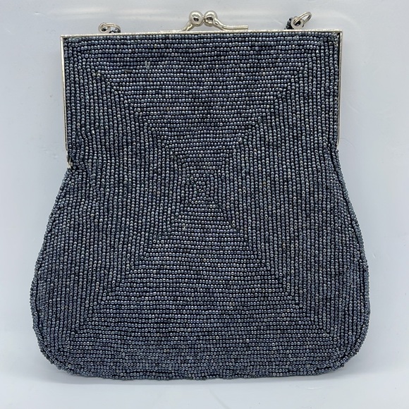 Express World Brand Evening Clutch Bag, 6-3/4” Long. Gray Iridescent Beading. - Picture 2 of 8